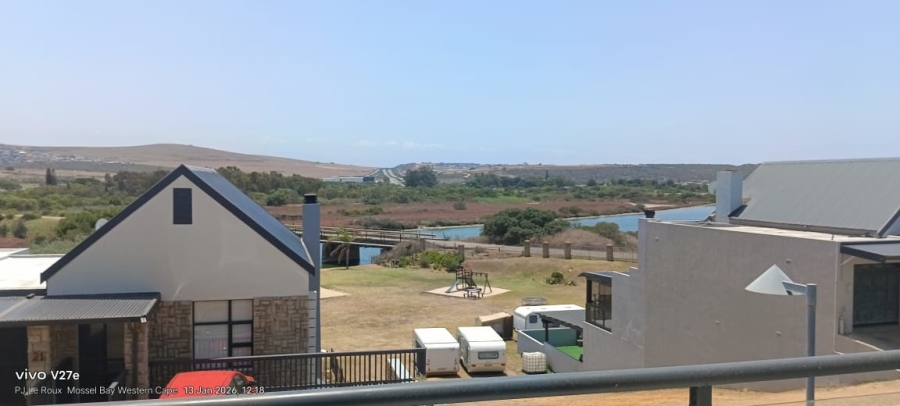 To Let 4 Bedroom Property for Rent in Hartenbos Central Western Cape